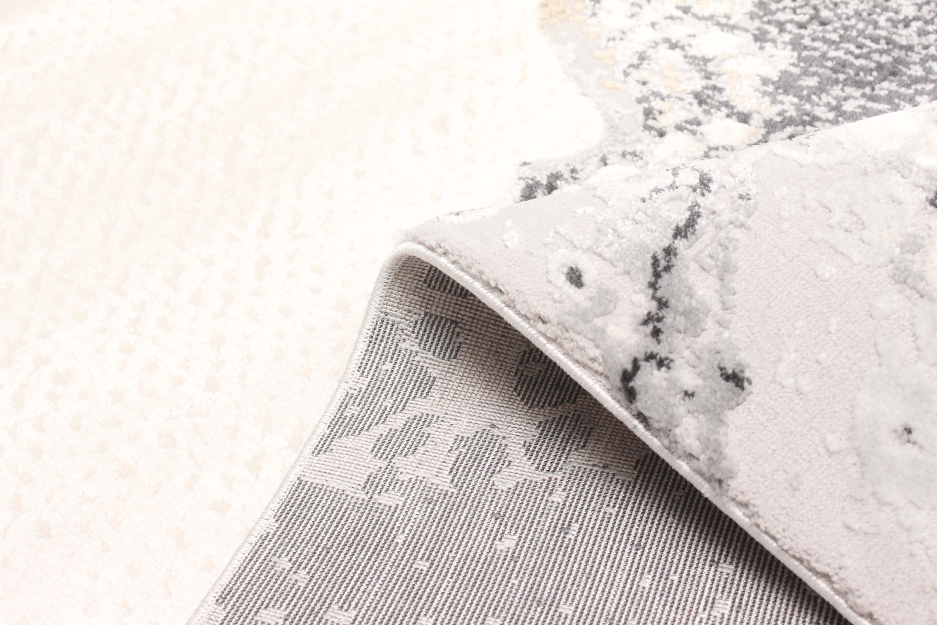 Bloom Ivory