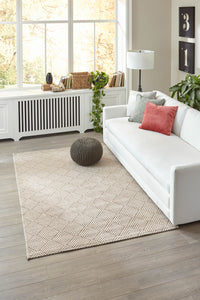 Laura Beige