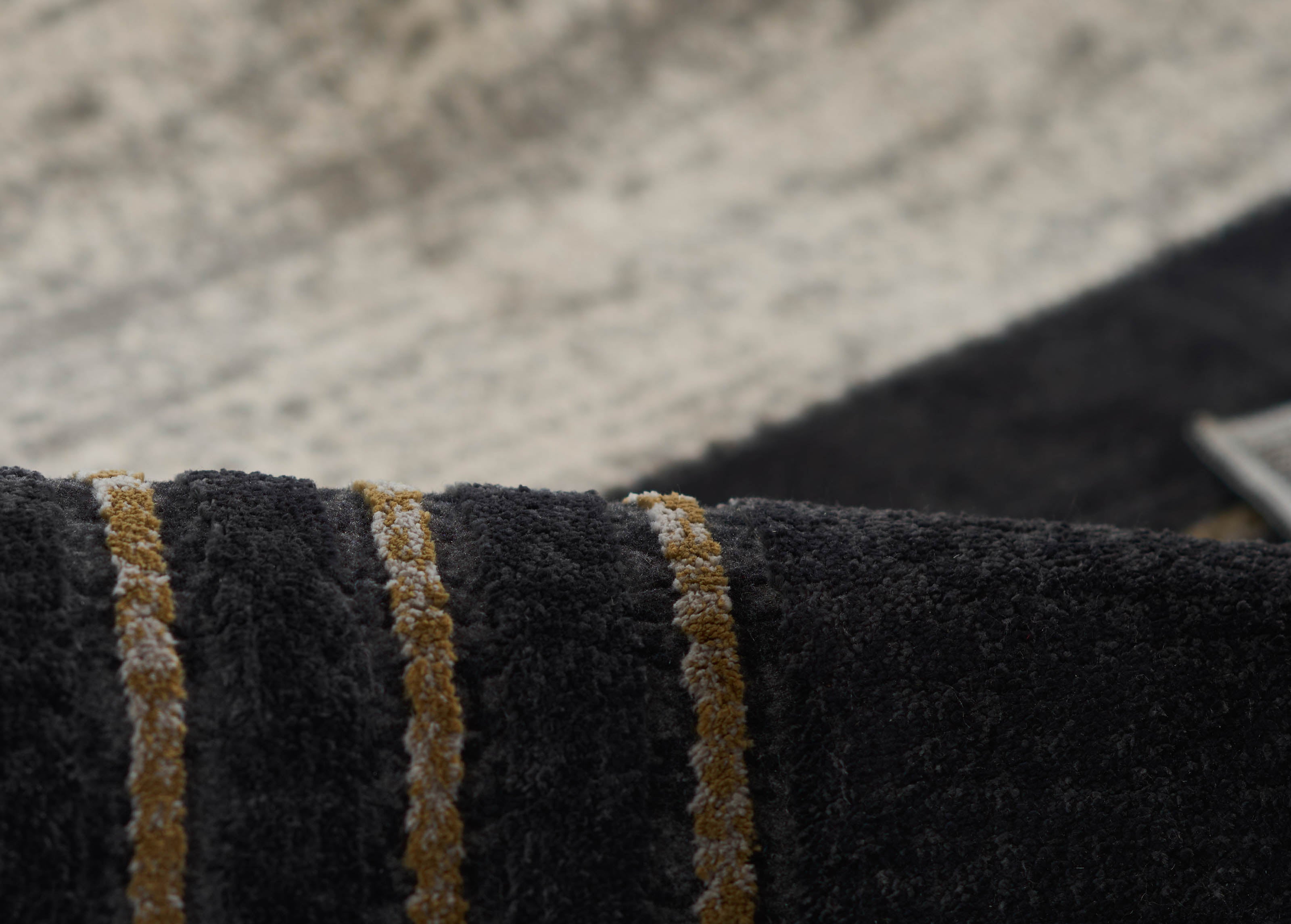 Erisa Charcoal