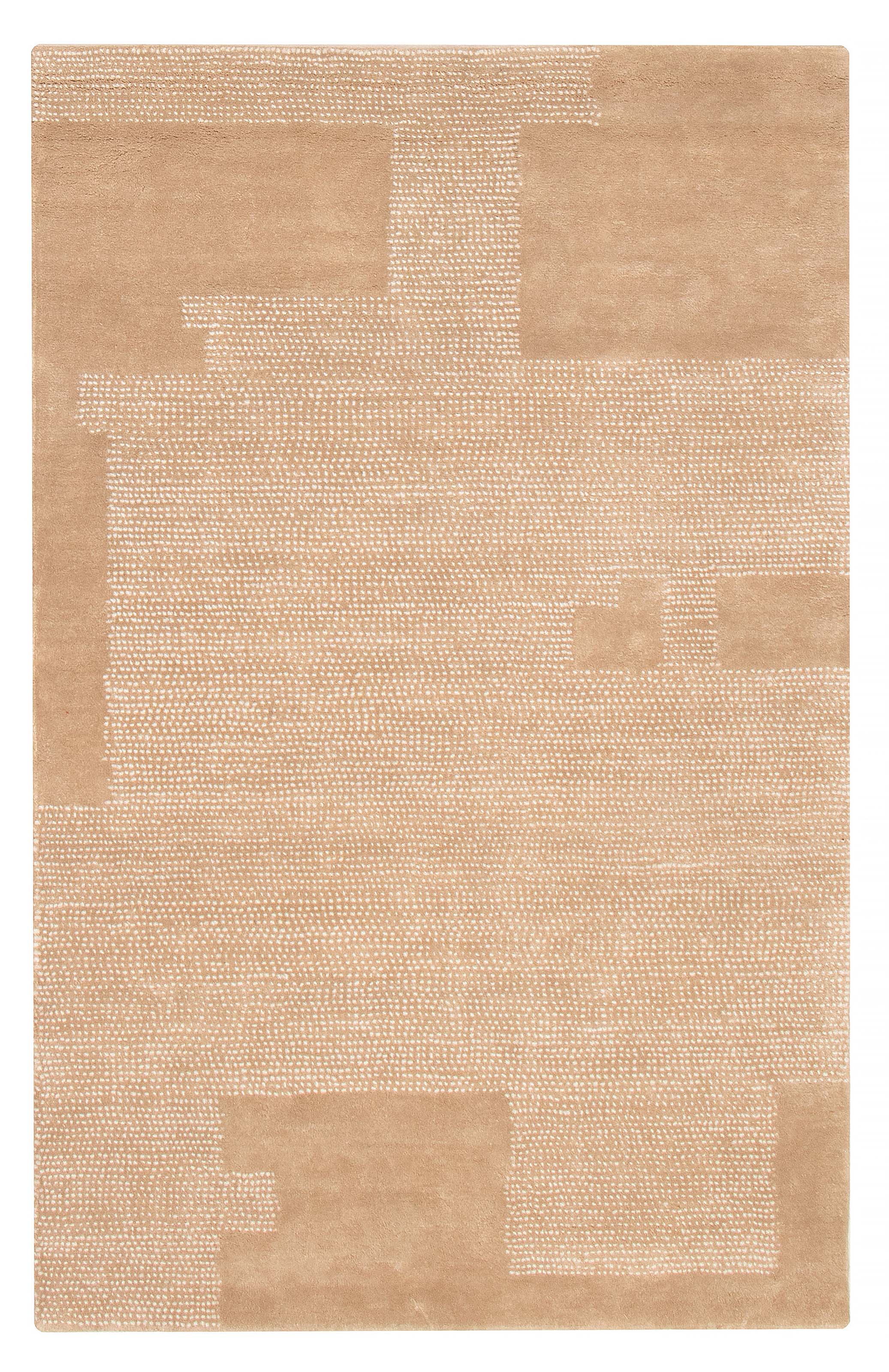 Della Beige