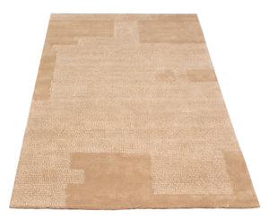 Della Beige