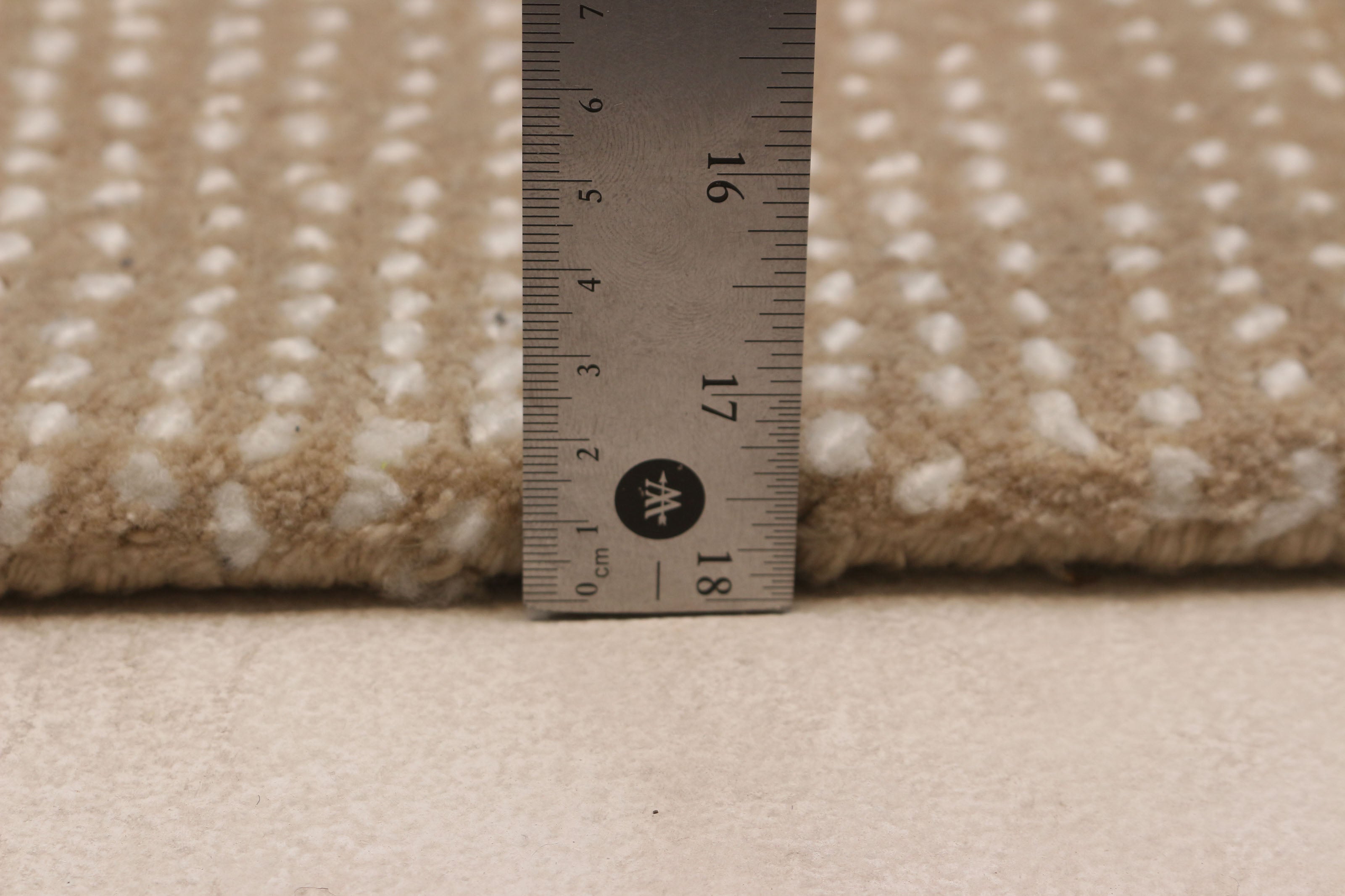 Della Beige