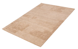 Della Beige