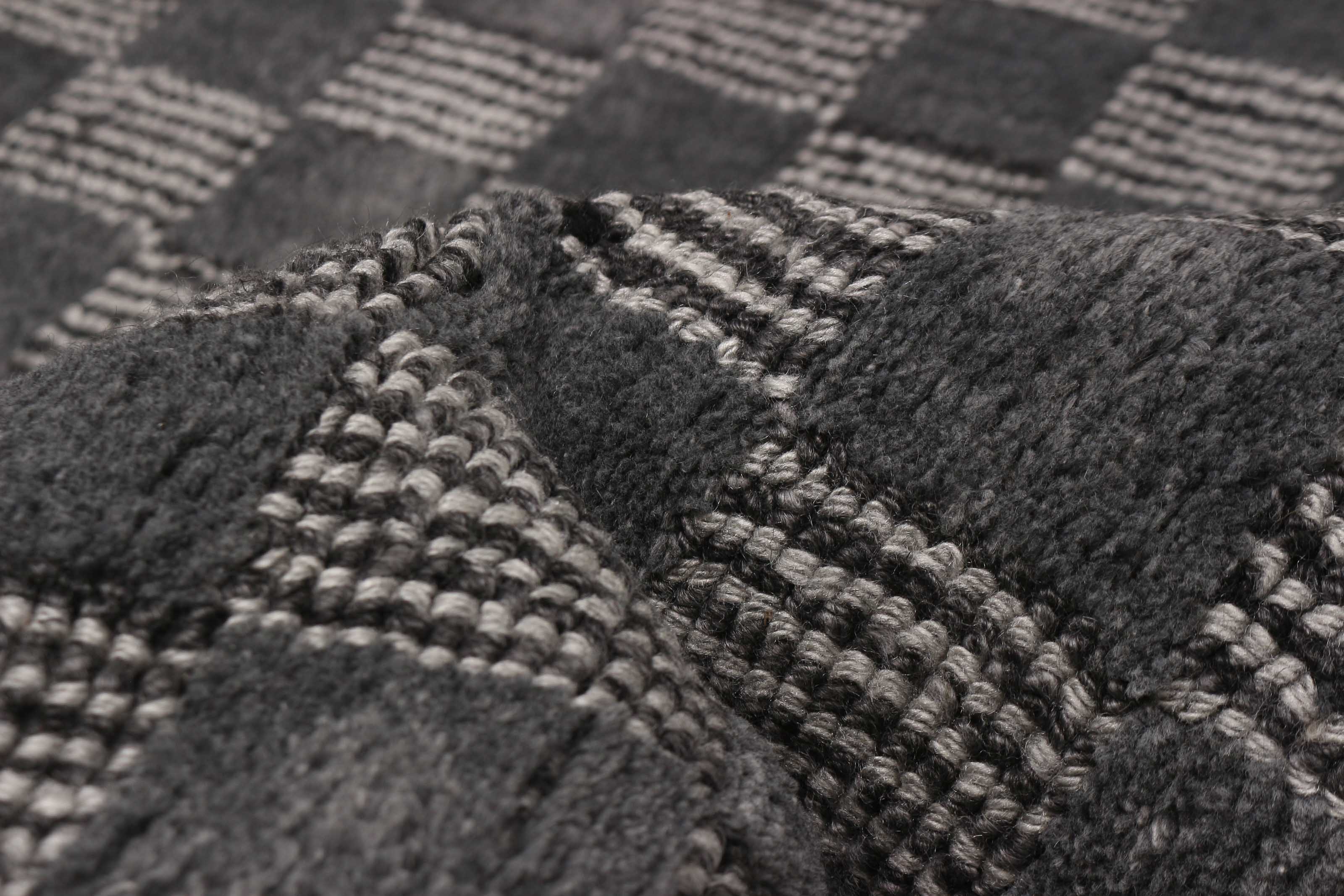 Tarian Dark Grey