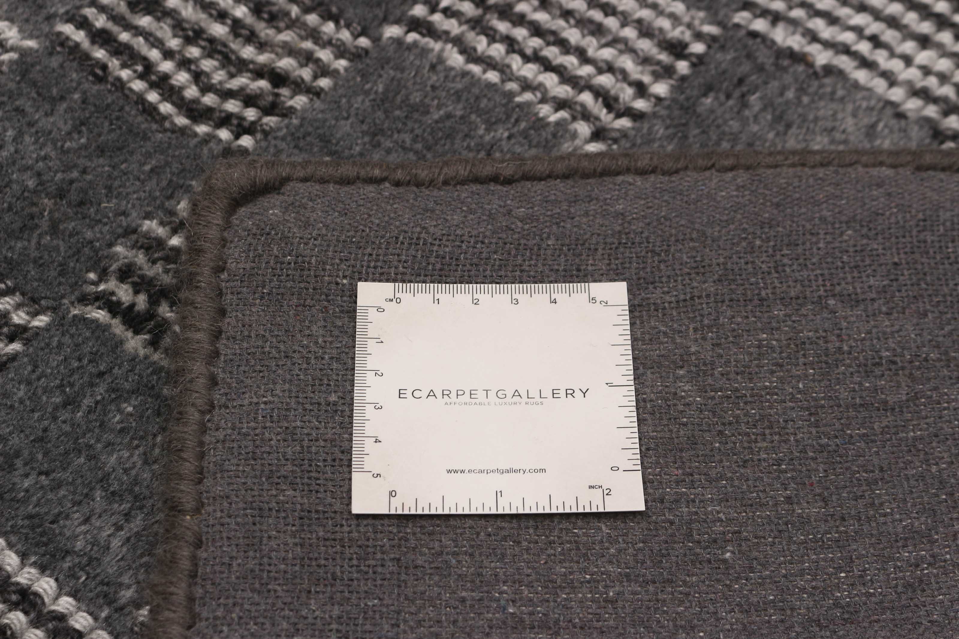Tarian Dark Grey