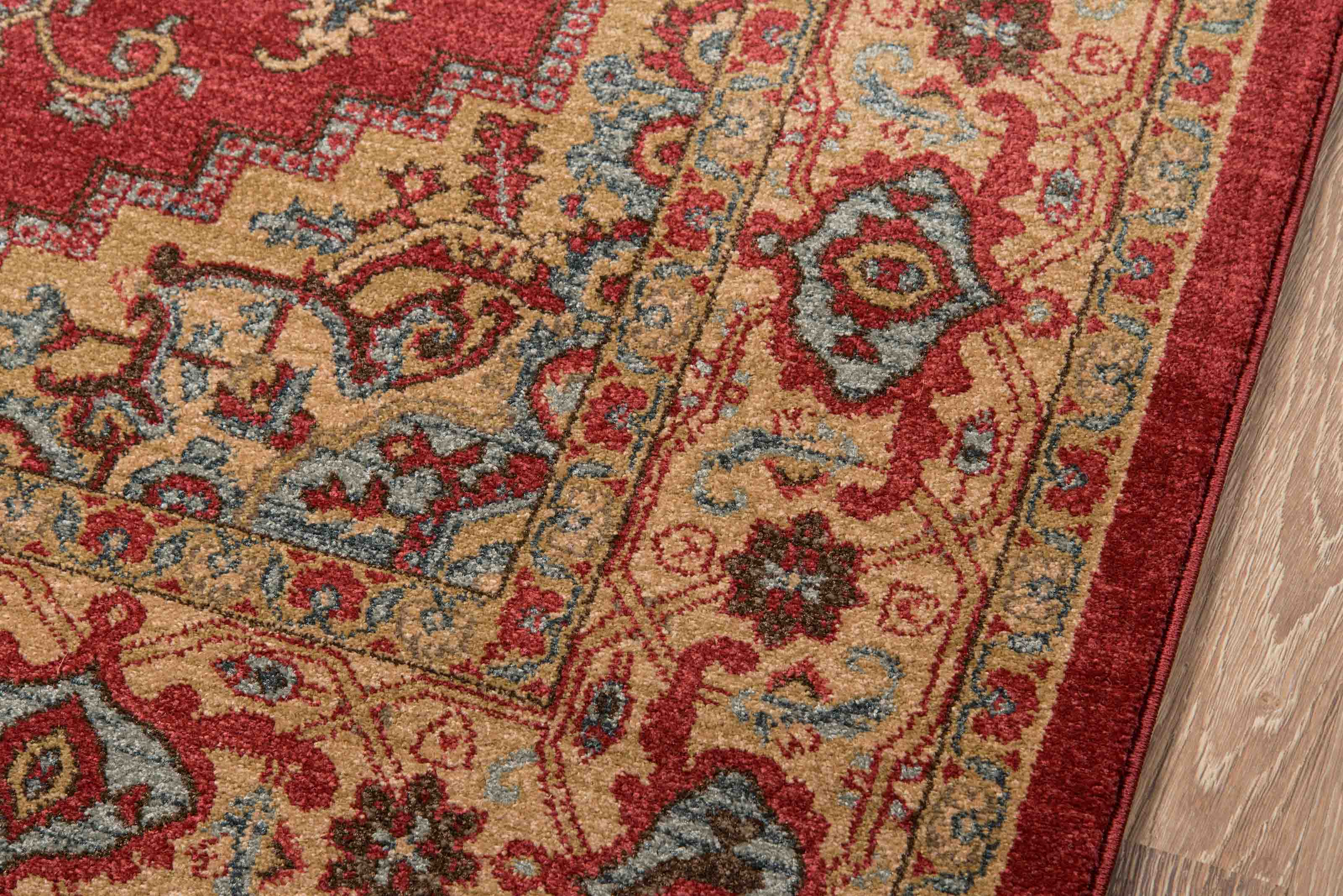 Elara Red