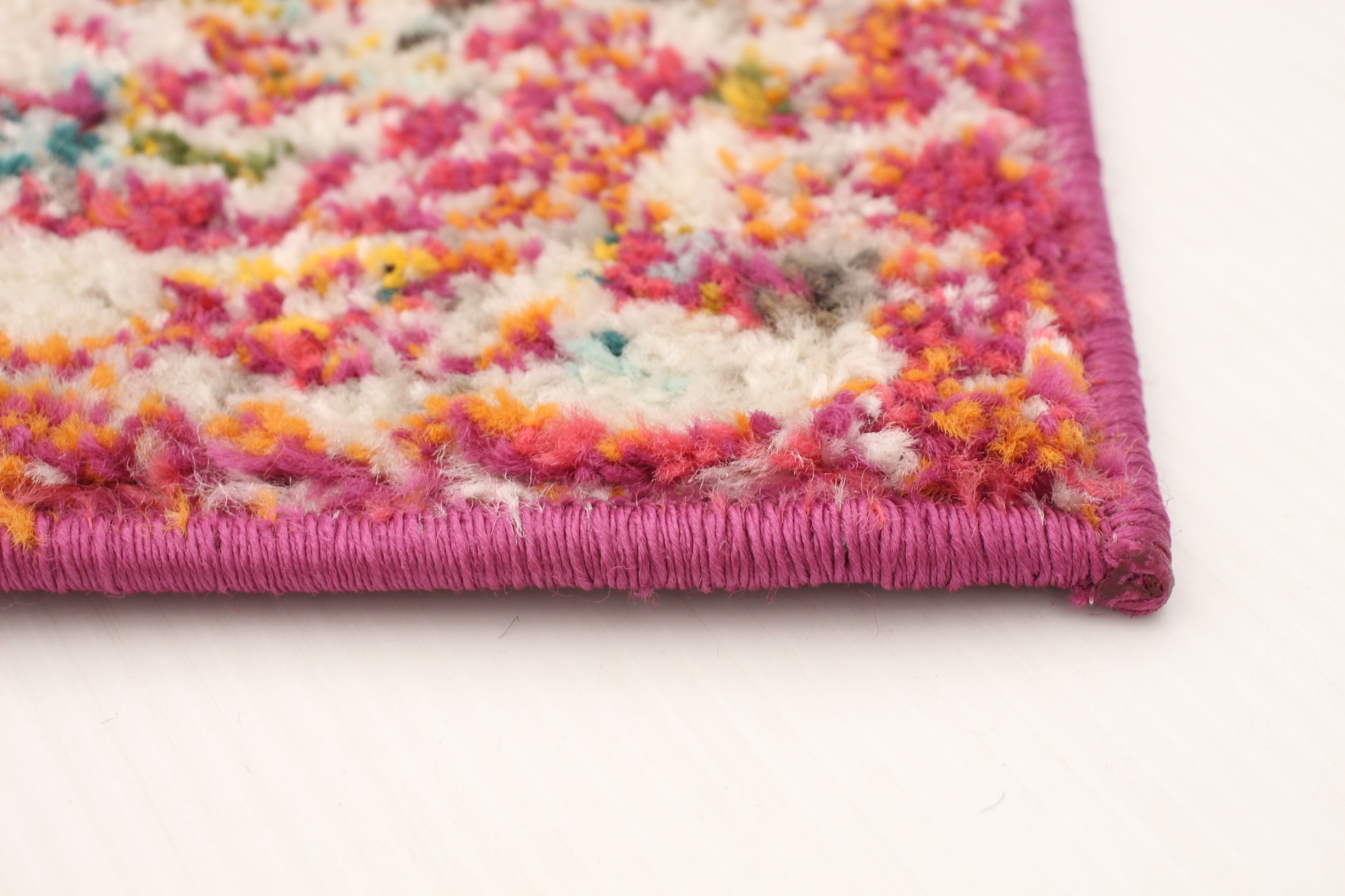 Rainbow Vintage Ivory/Pink