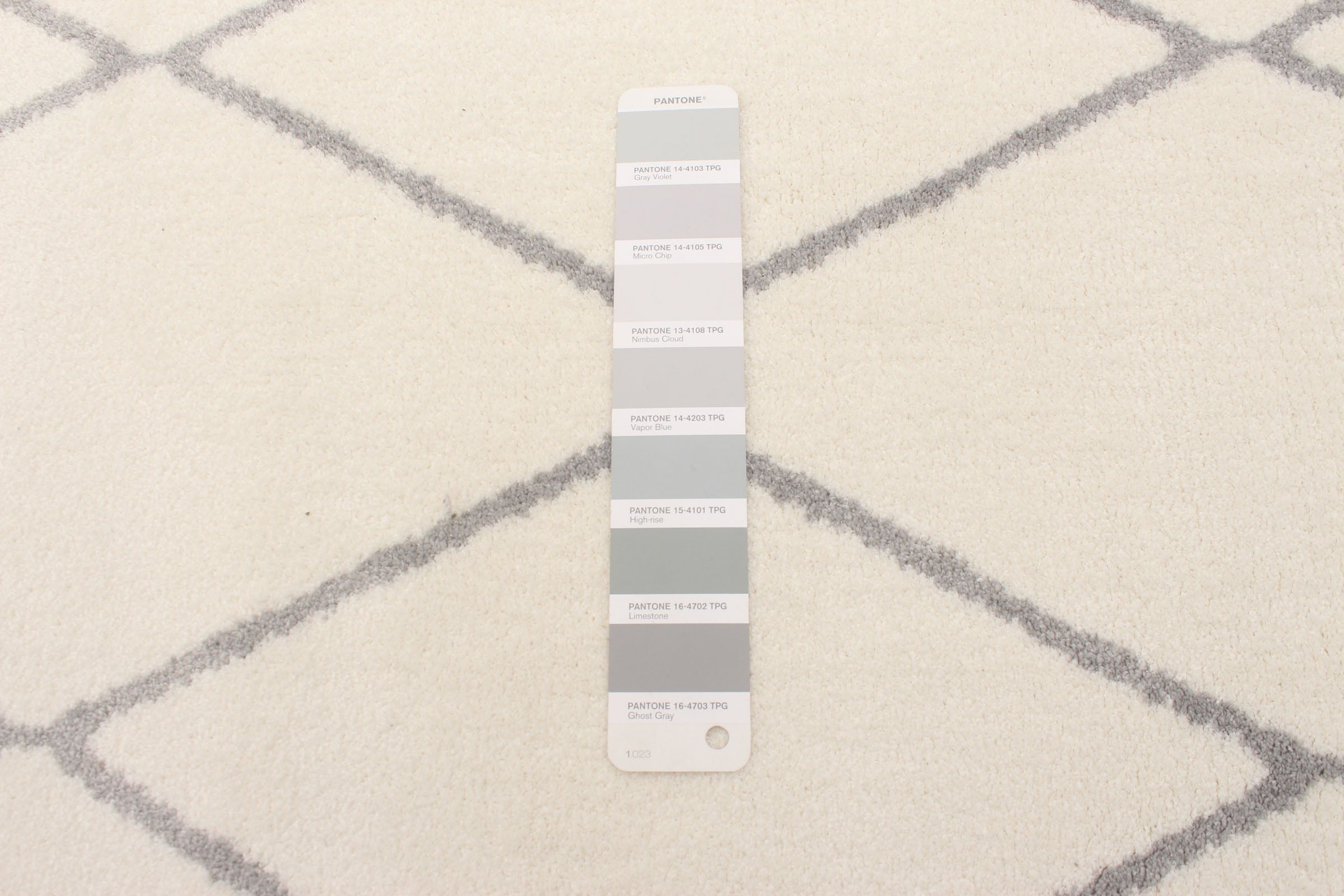 Macy Diamante  White/Grey