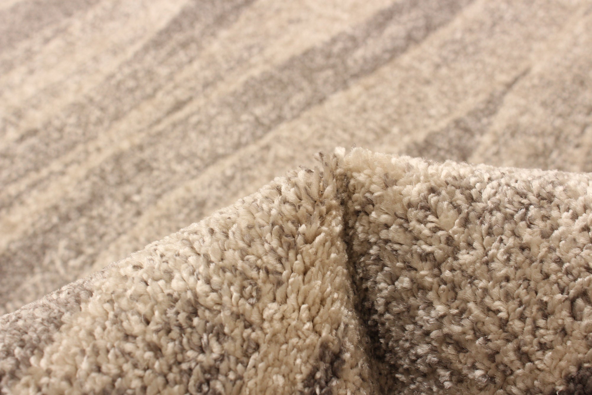 Neela Ivory/Grey