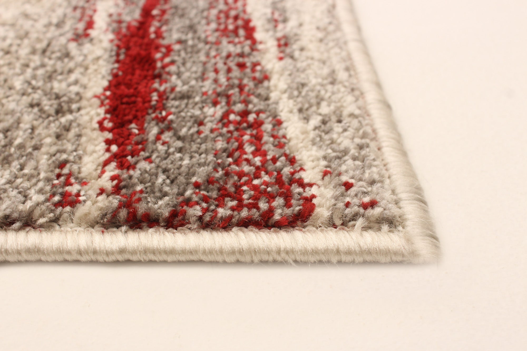 Neela Ivory/Red