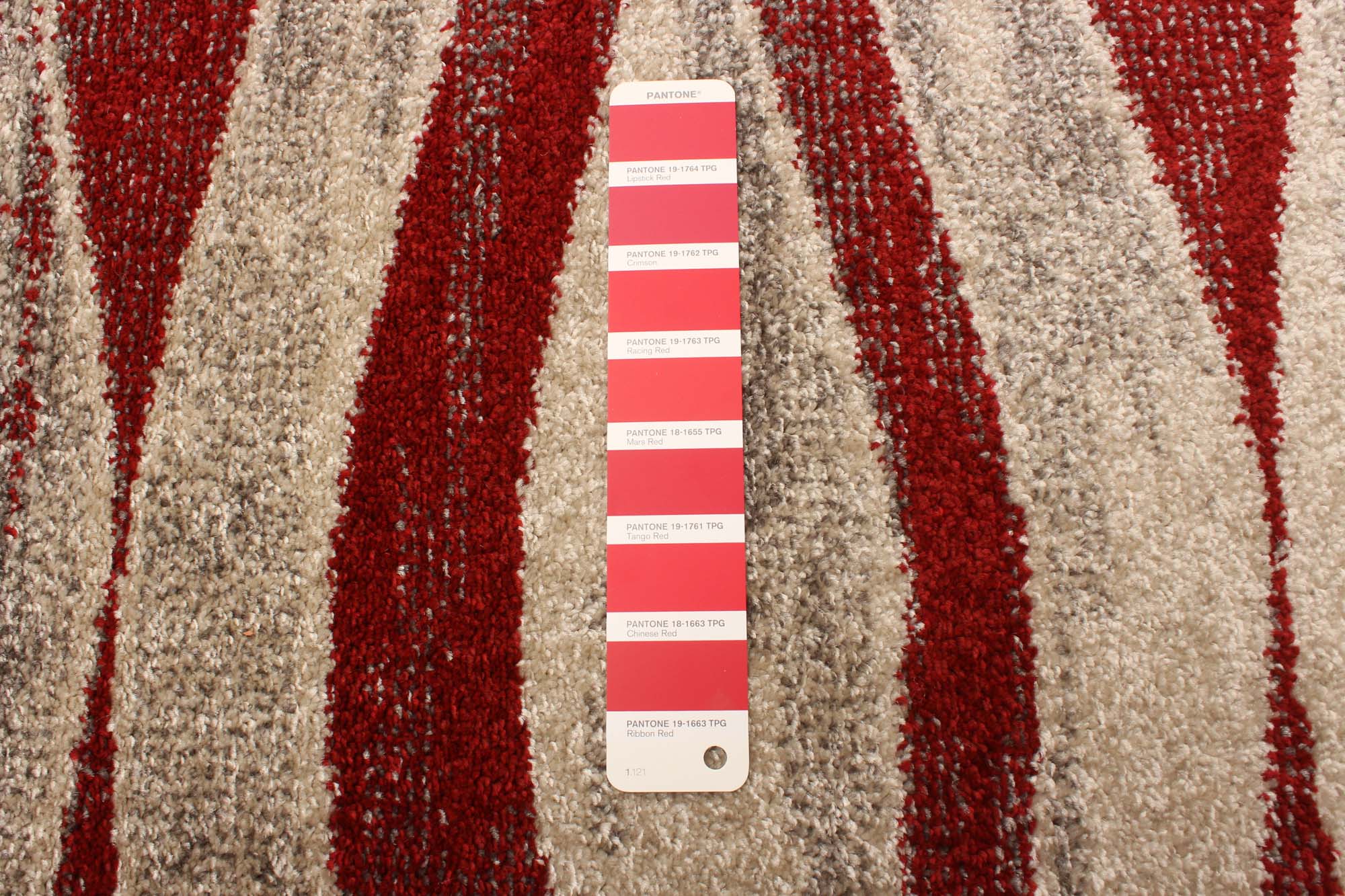 Neela Ivory/Red