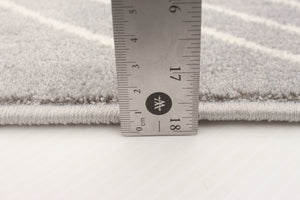 Macy Geod  Grey/White