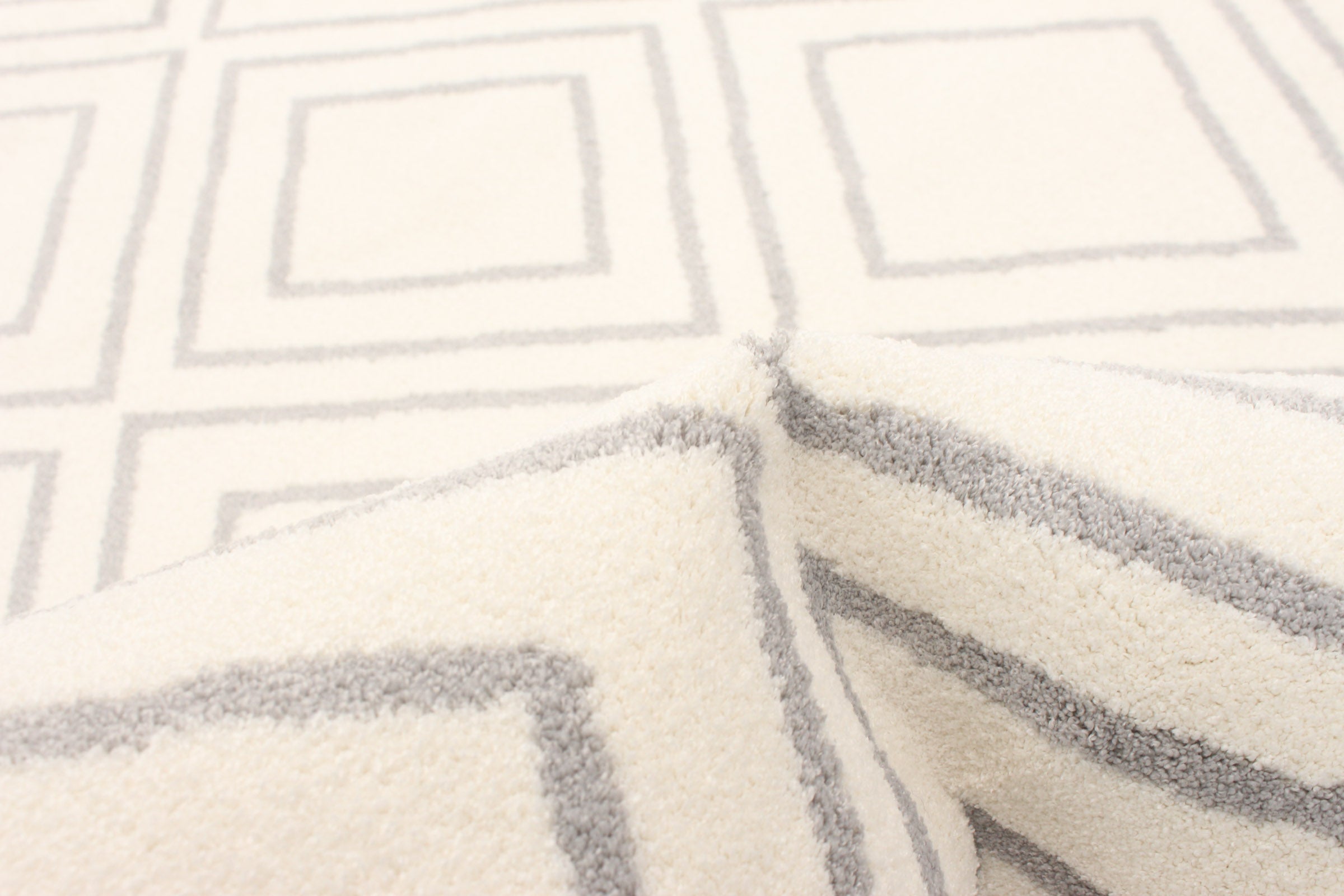 Macy Geod  White/Grey