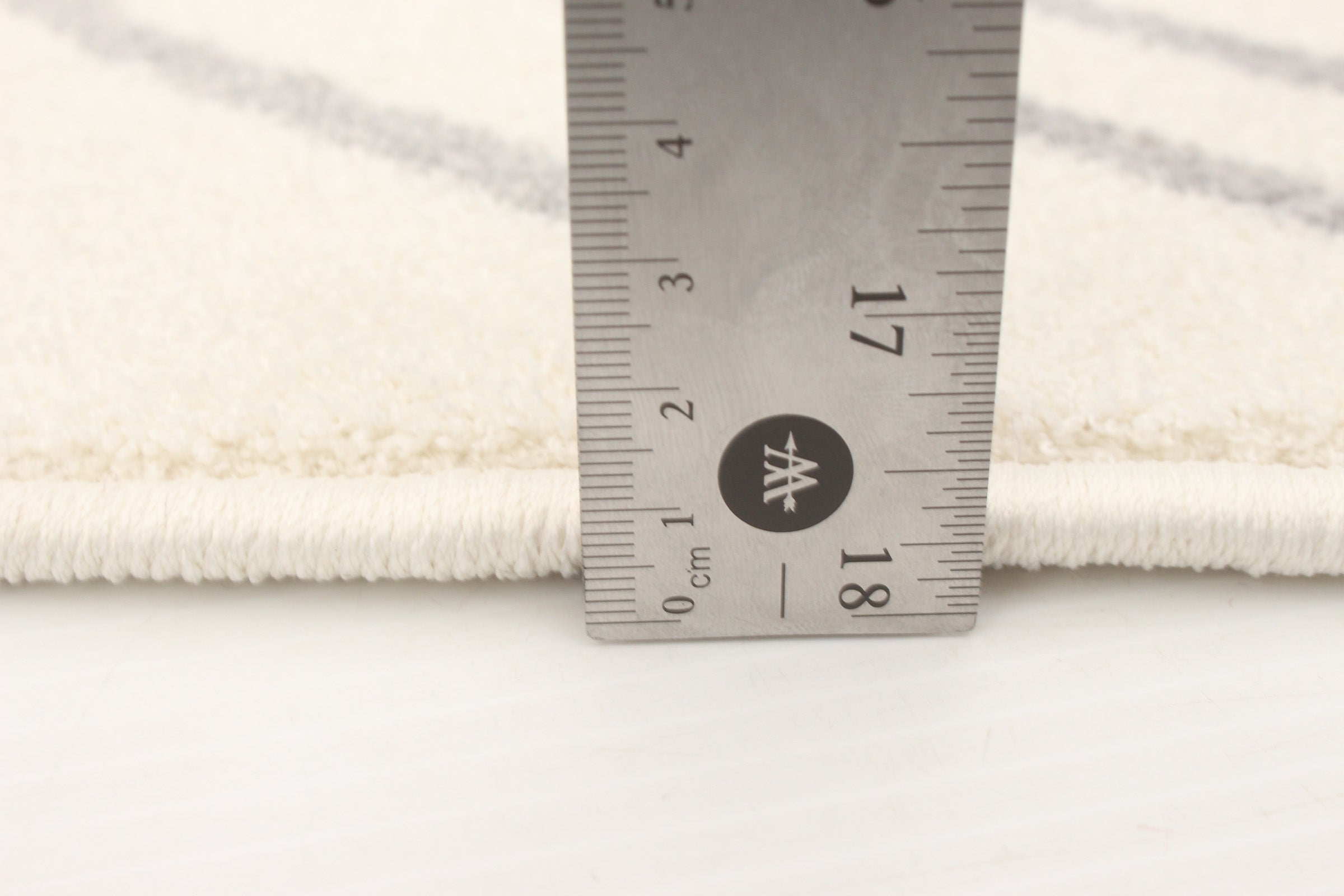 Macy Geod  White/Grey
