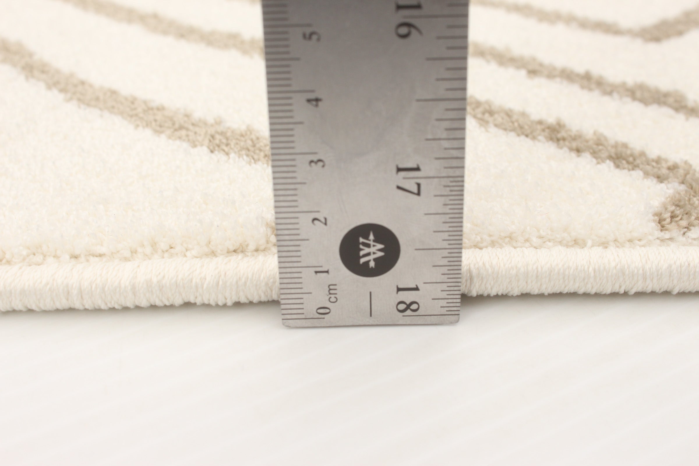 Macy Geod  White/Tan