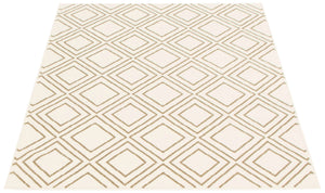 Macy Geod  White/Tan