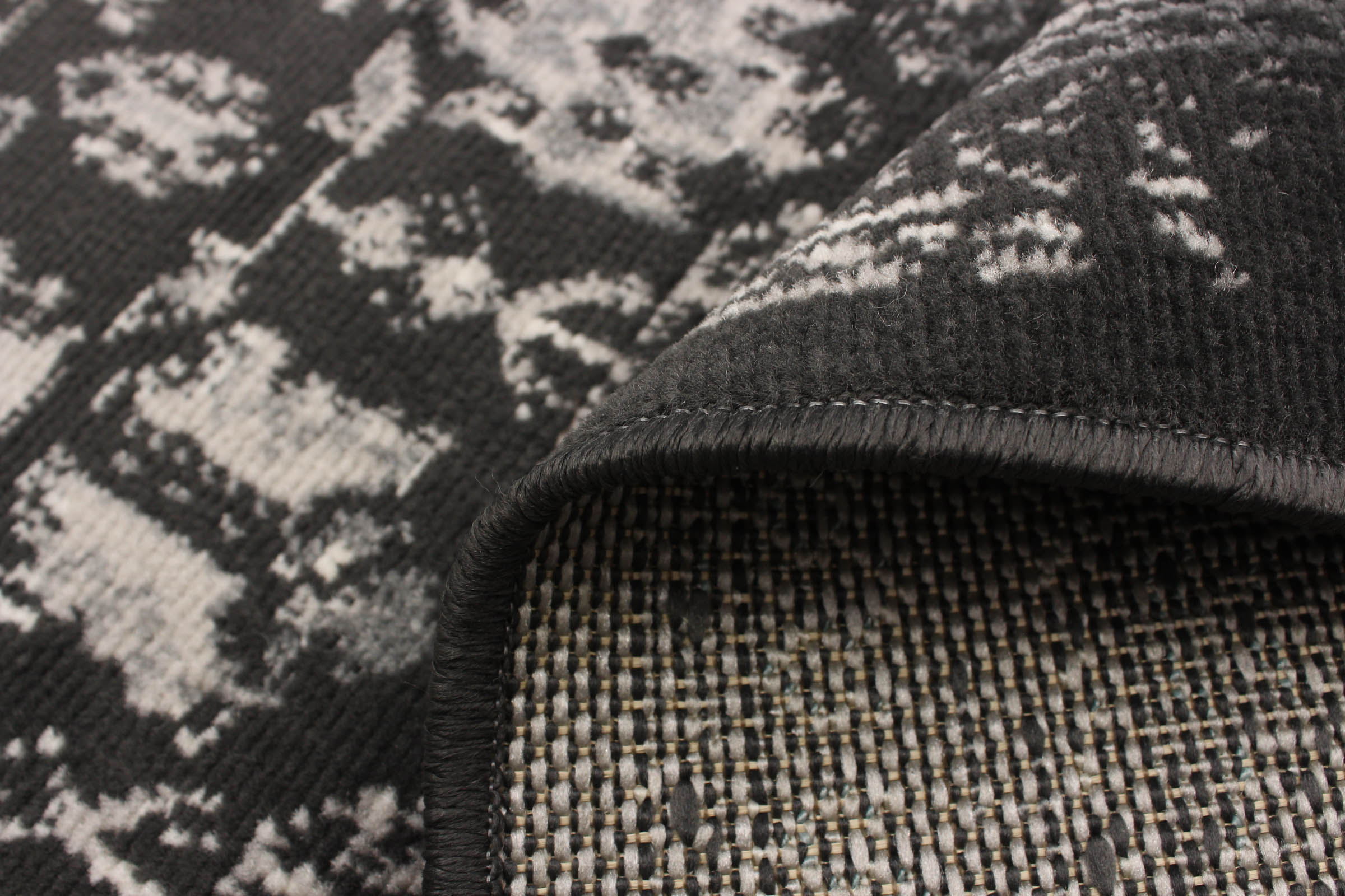 Wilby Charcoal
