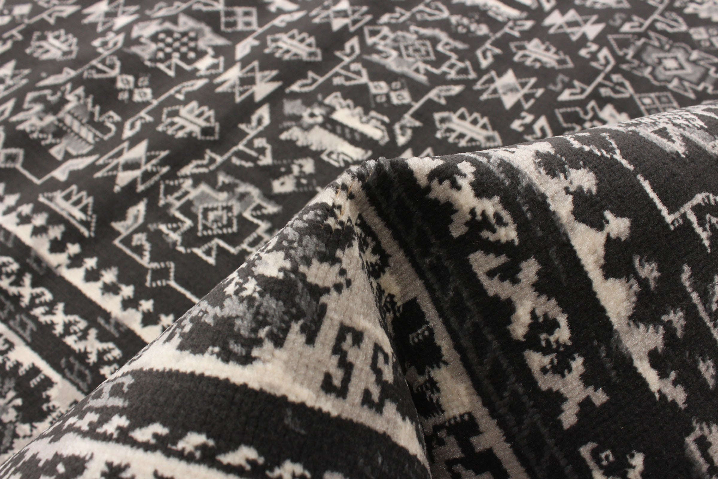 Wilby Charcoal