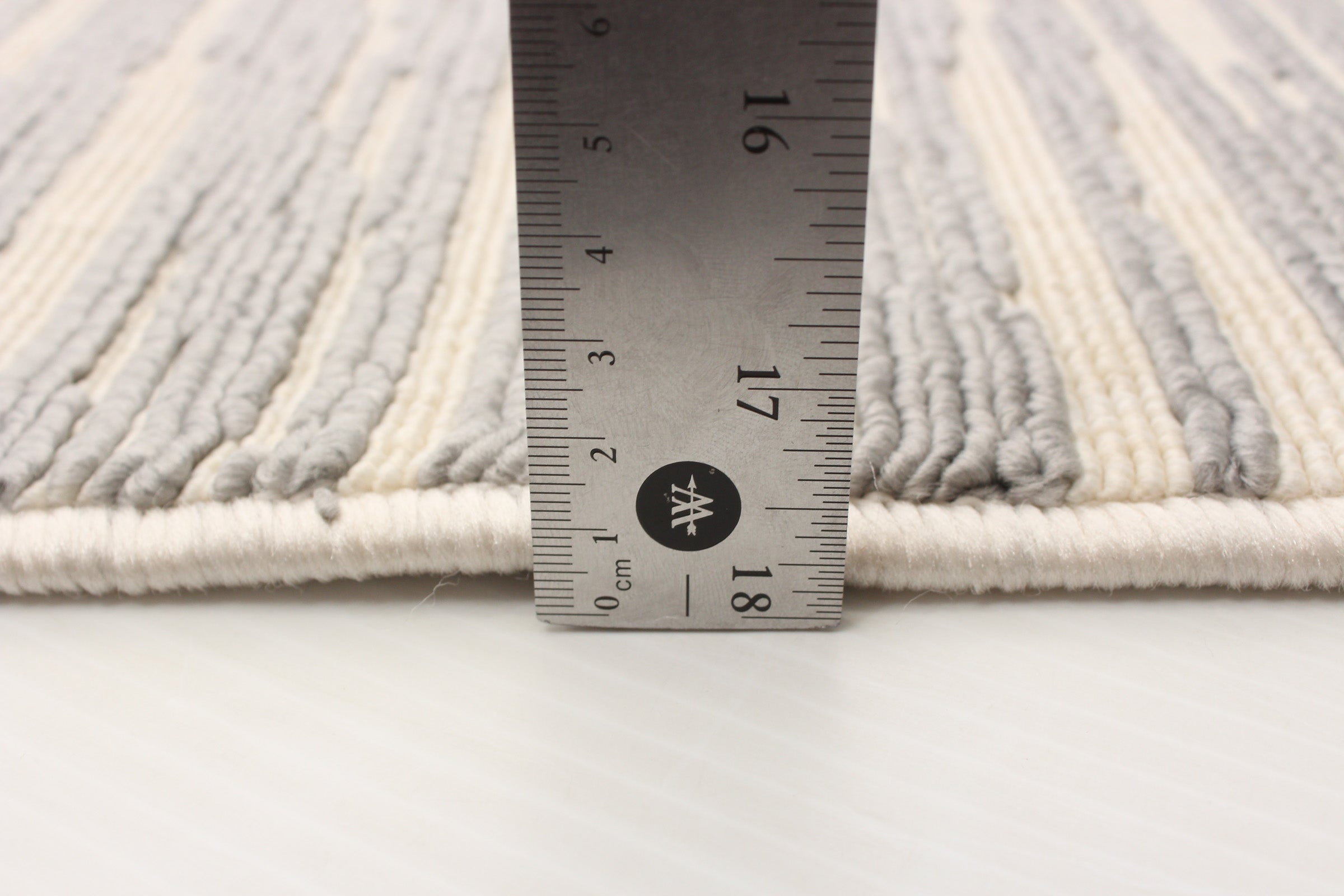 Yeta Light Grey