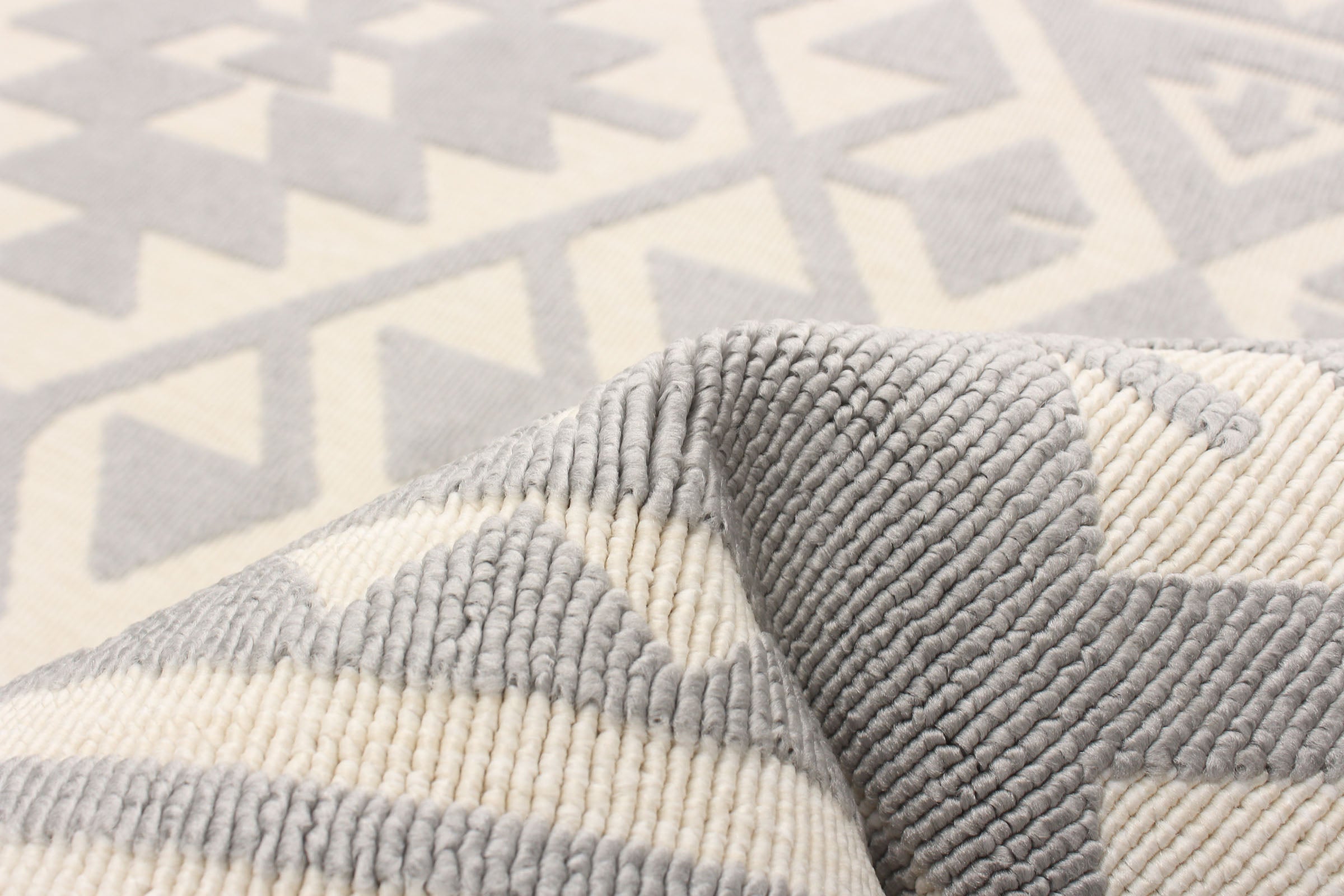Aaya Light Grey