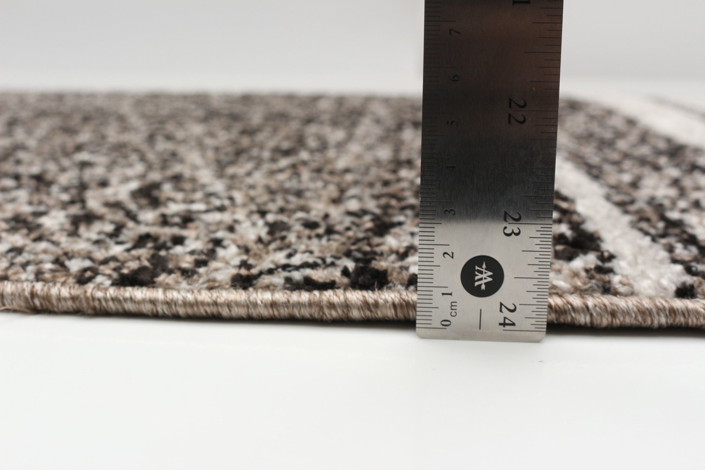 Kybella Earth Taupe/Ivory