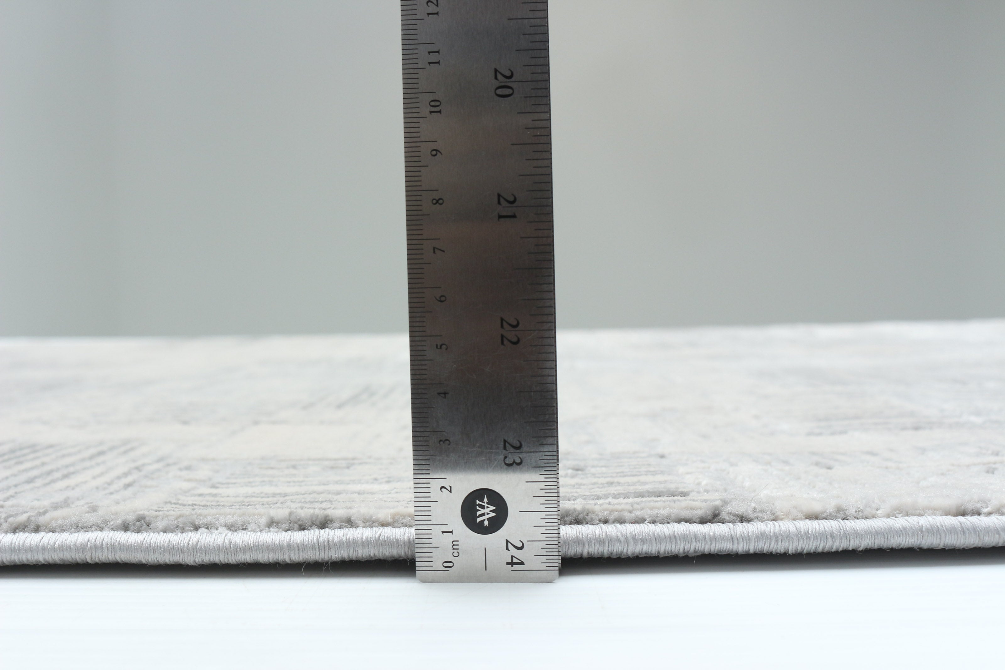 Savannah Grey White