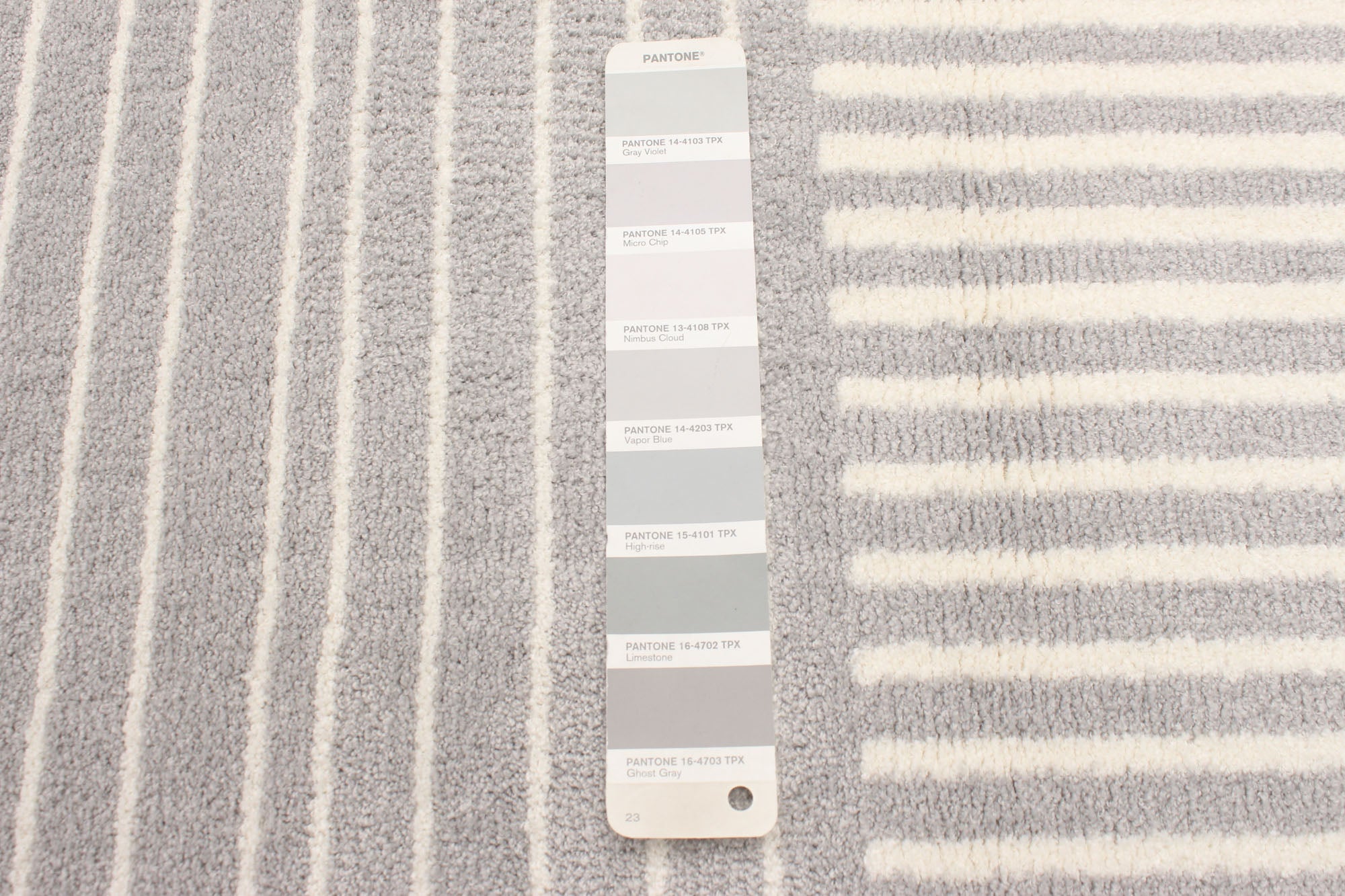 Ambiance White/Grey